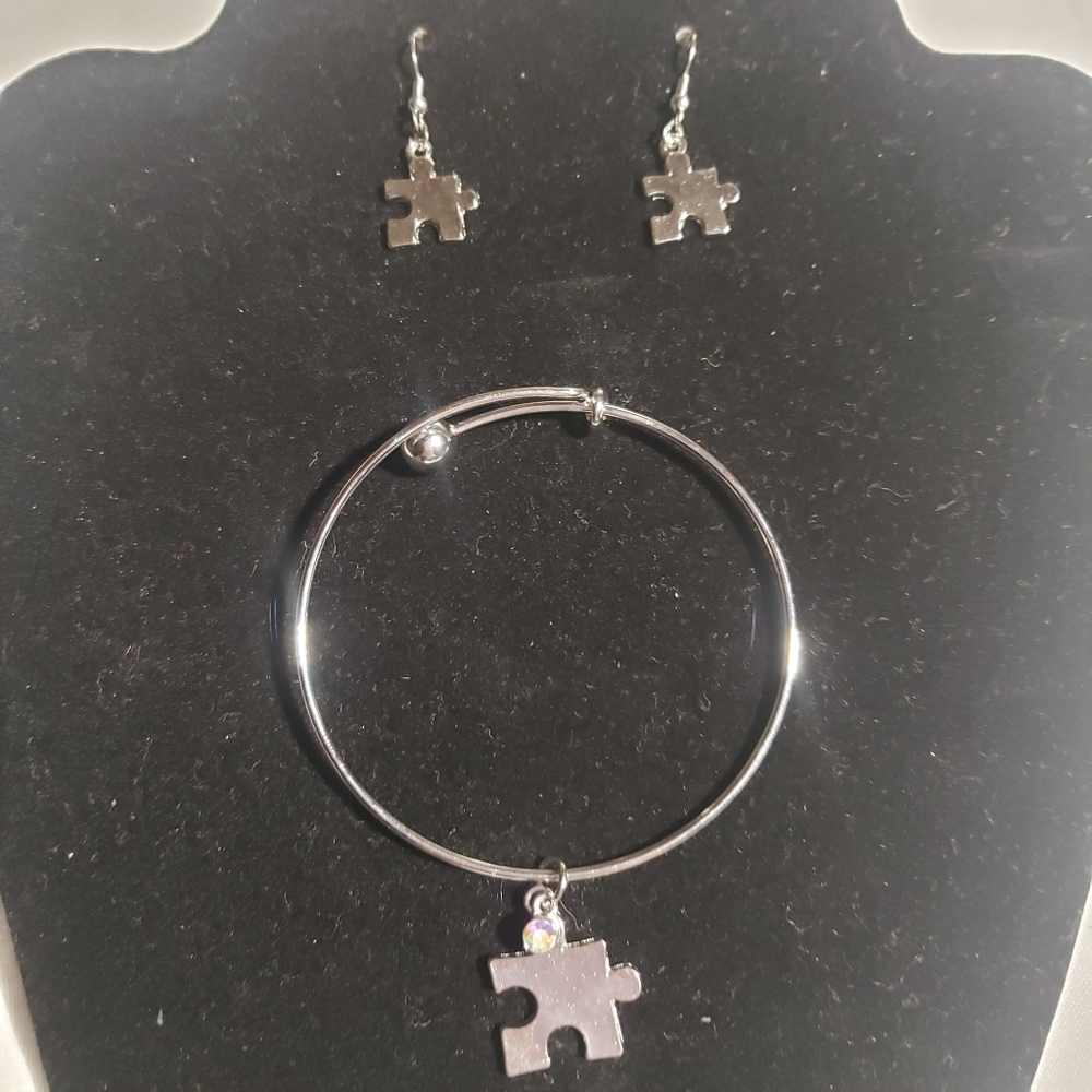 BOGO 🆕️Autism puzzle piece jewelry set